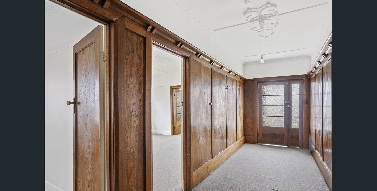 8 Charles St  MOONAH 10