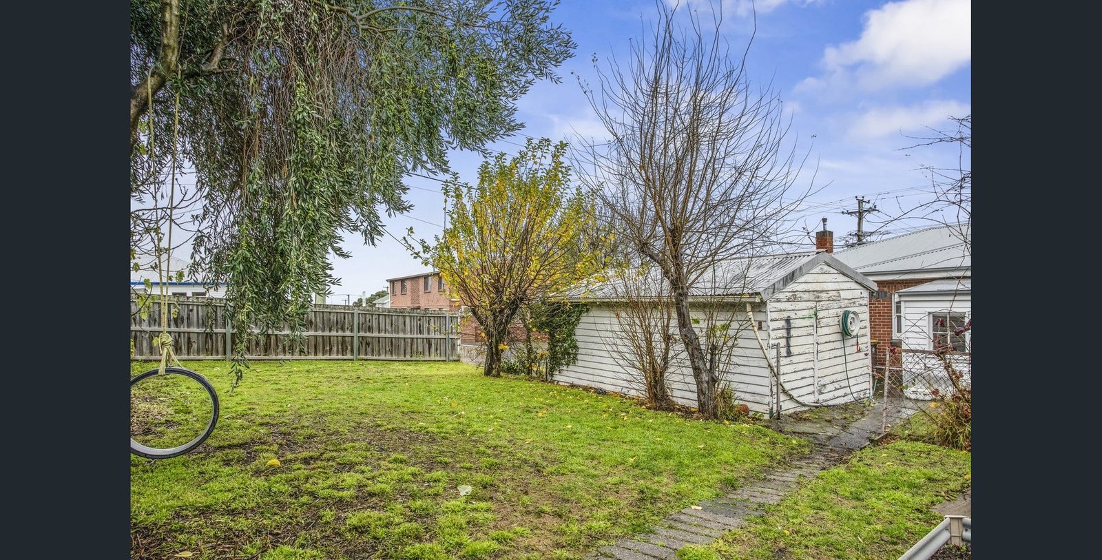8 Charles St  MOONAH 11