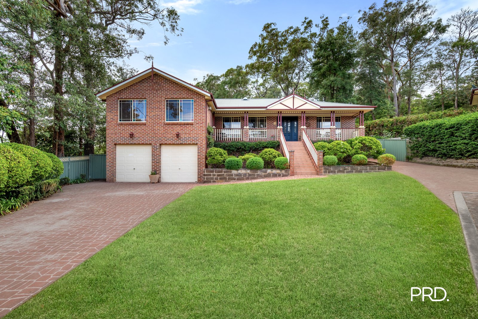 8 Chaucer Place WINMALEE 1