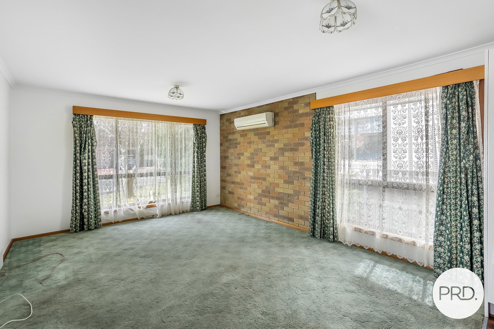 8 Cheviot Road WEST MOONAH 3