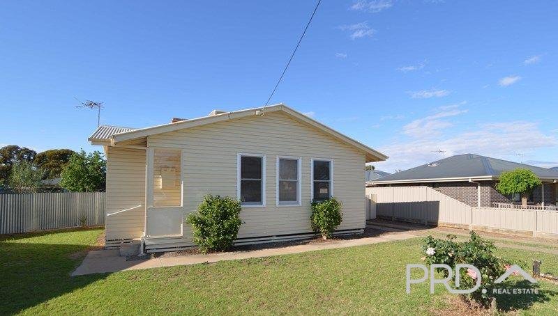 8 Chislett Crescent MERBEIN 1