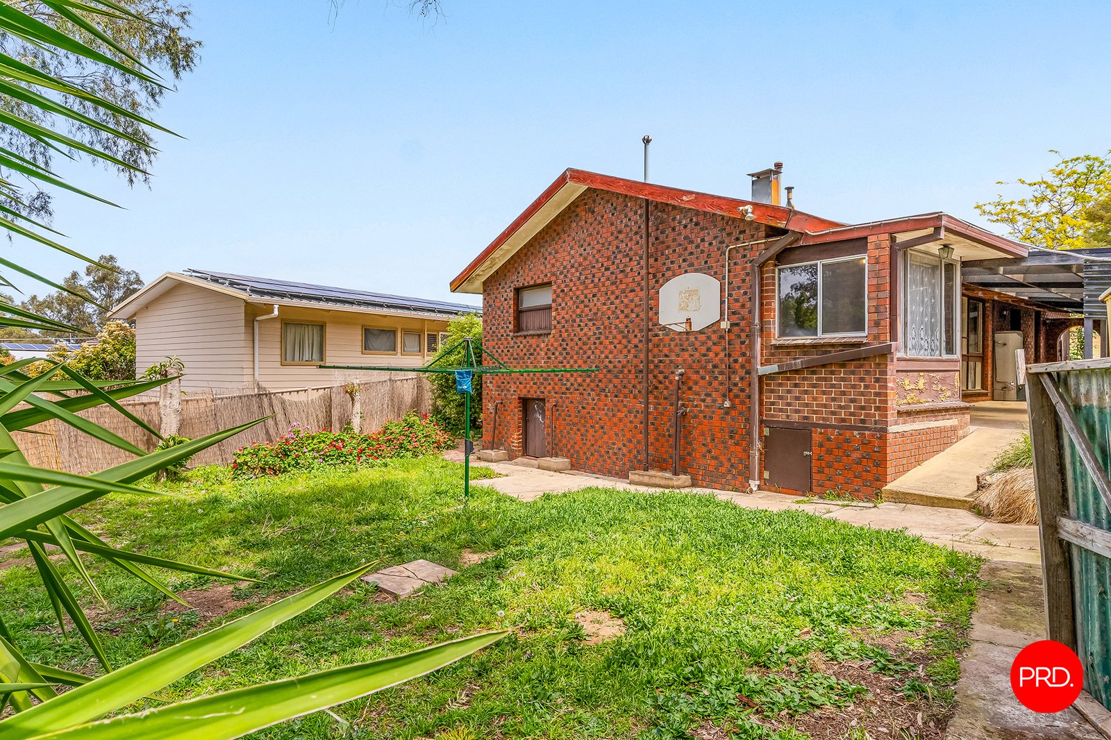 8 Christian St  CALIFORNIA GULLY 12