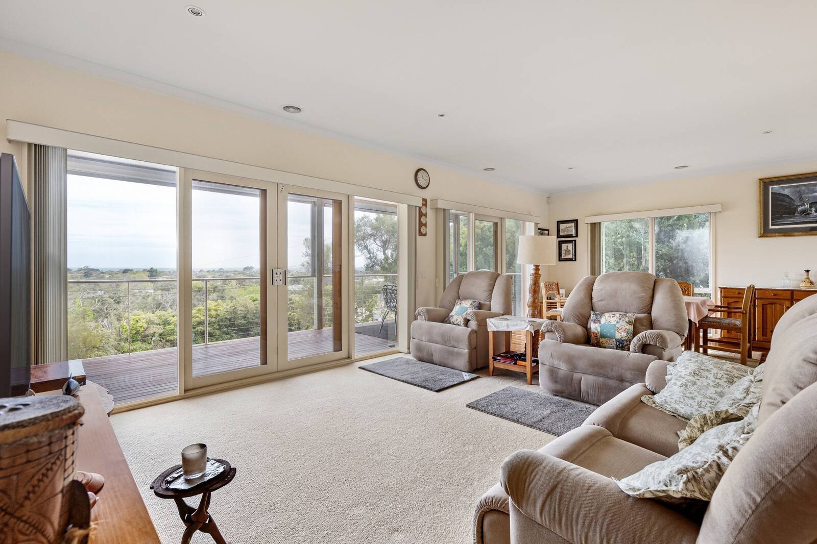 Real Estate and Property in 8 Christopher Court, Rye, VIC