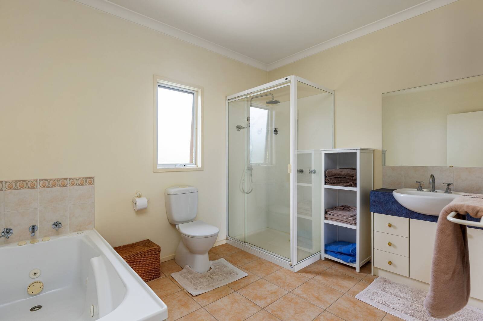 Real Estate and Property in 8 Christopher Court, Rye, VIC