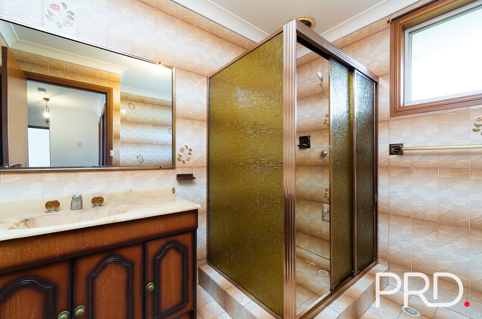 8 Chrysanthemum Avenue LURNEA 11