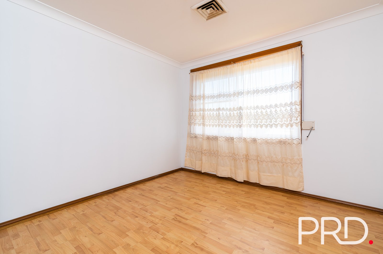 8 Chrysanthemum Avenue LURNEA 8