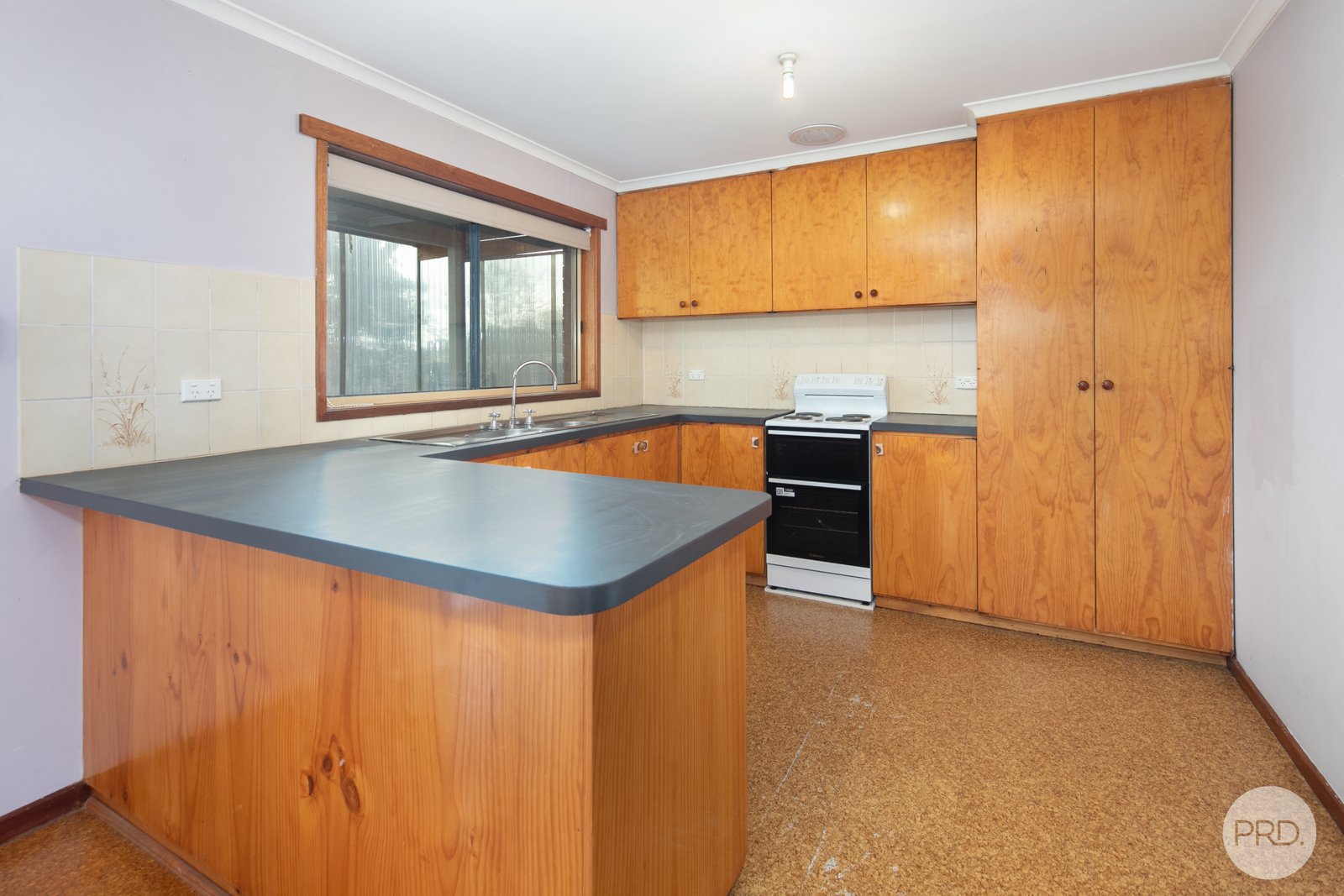 8 Church Street SCARSDALE 3