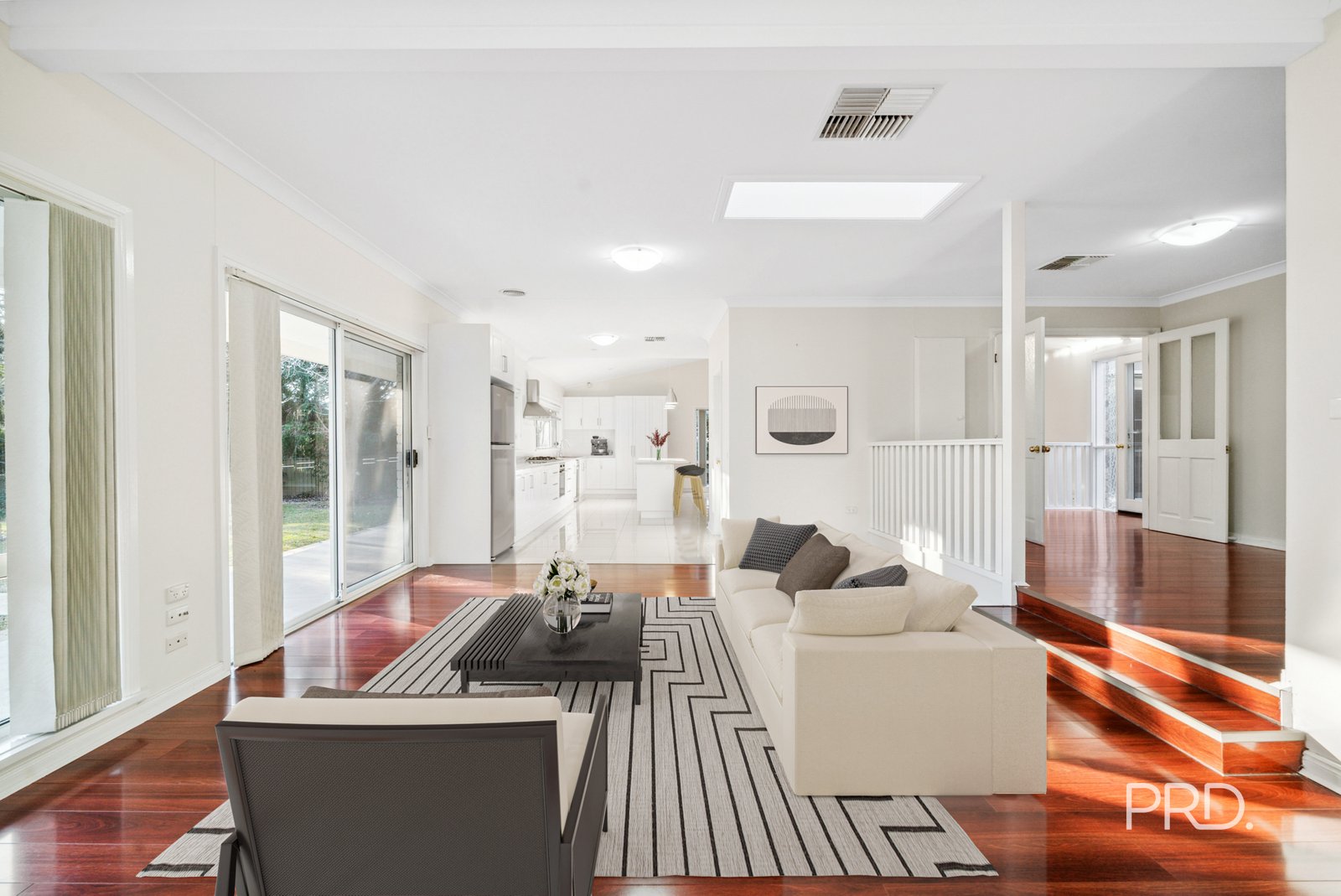 8 Clare Avenue WAGGA WAGGA 4