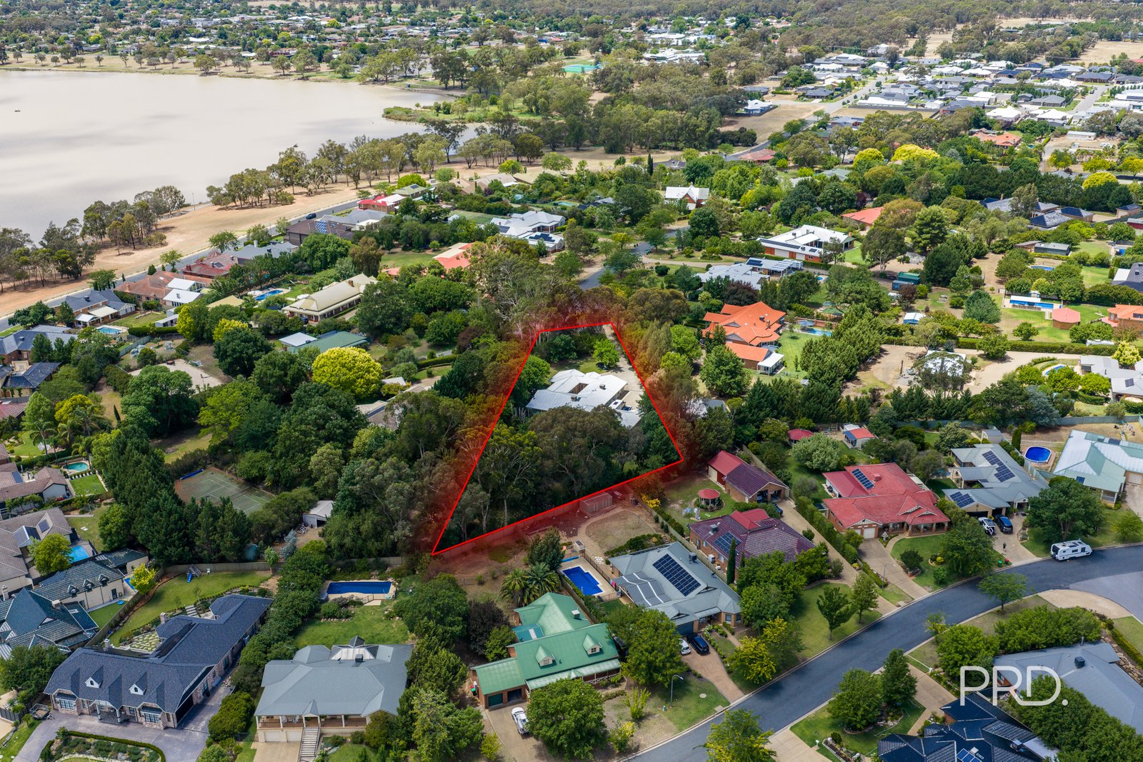 8 Clare Avenue WAGGA WAGGA 19