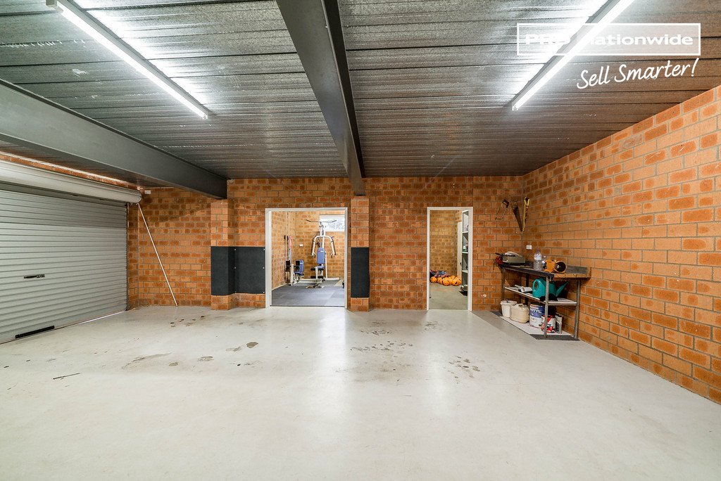 8 Clifton Street BOURKELANDS 16