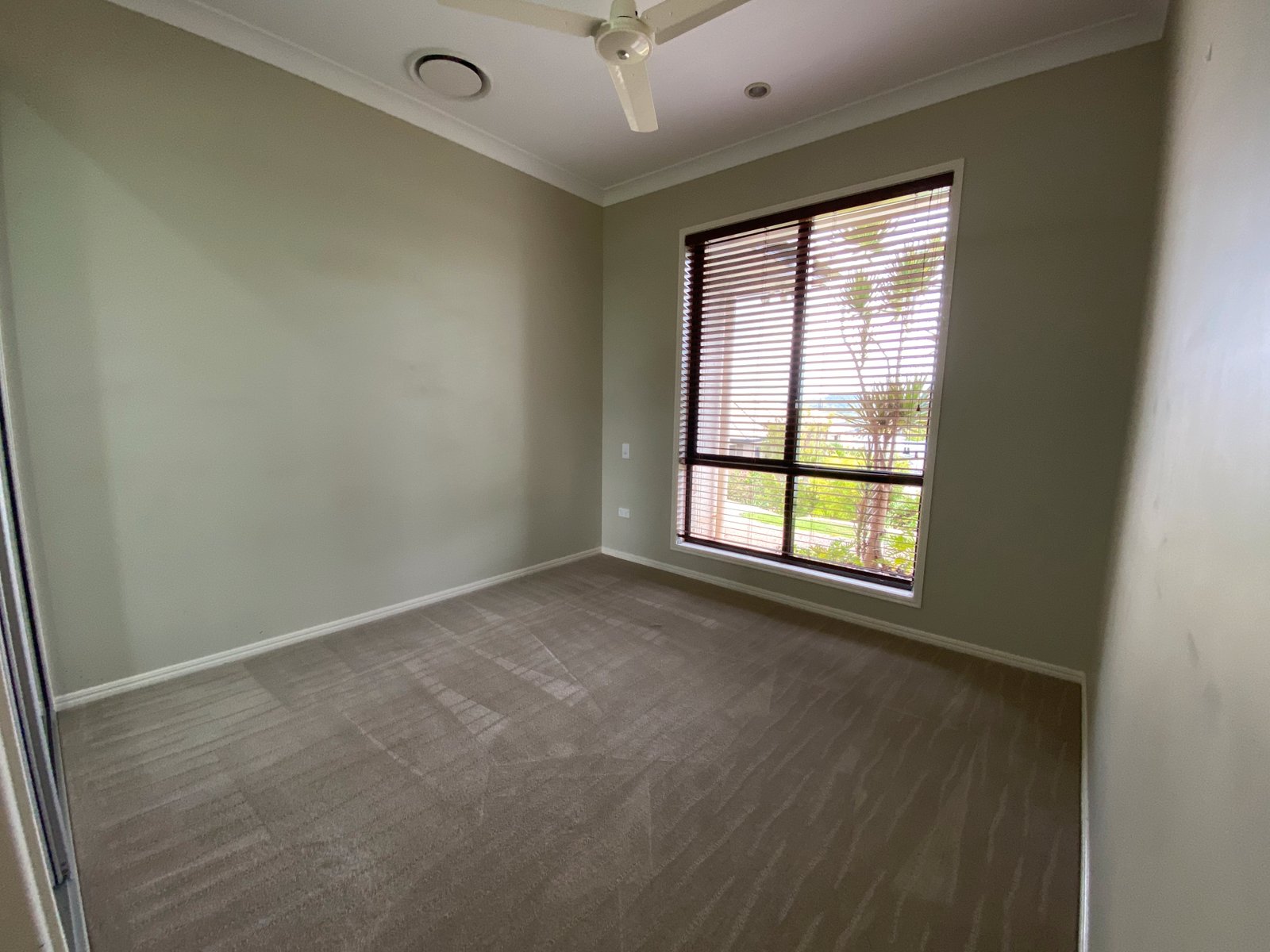 8 Cloncurry Court TANNUM SANDS 7
