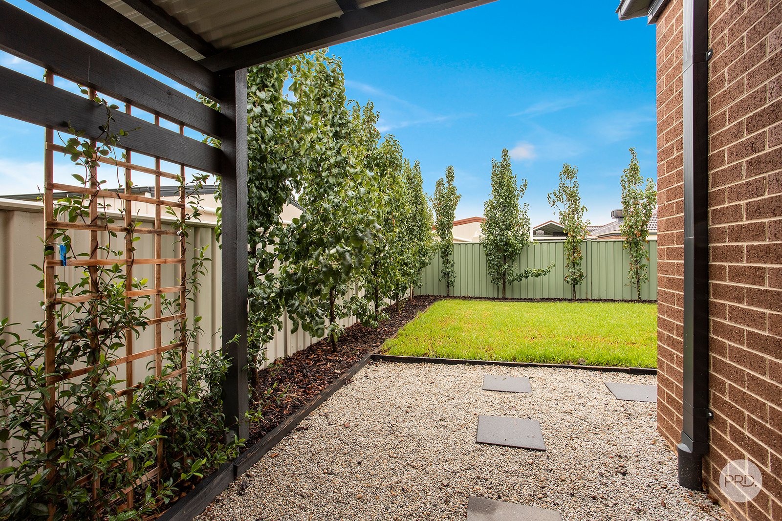 8 Coal Court EPSOM 14