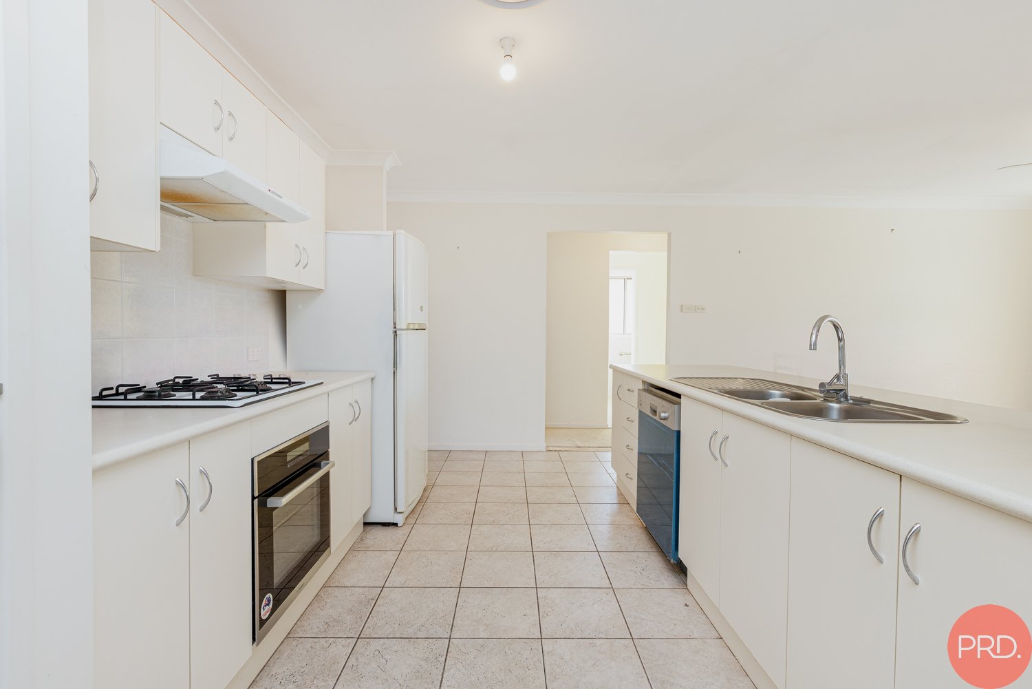 8 Coburn Circuit METFORD 8