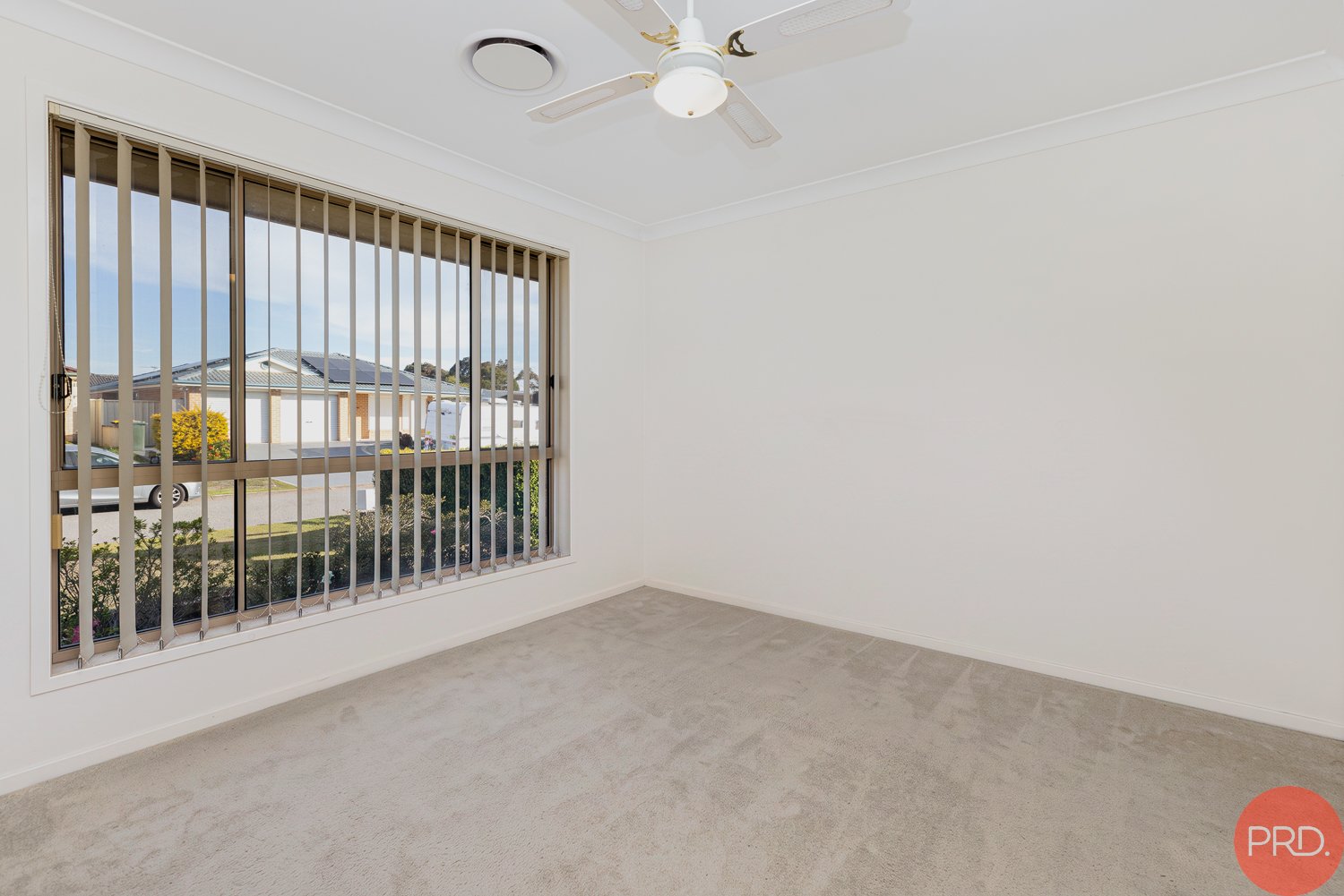 8 Coburn Circuit METFORD 12