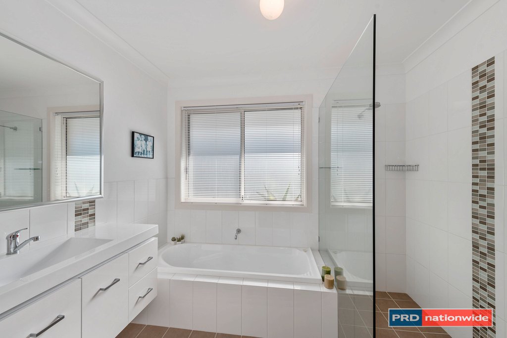 8 Colac Terrace NORTH BOAMBEE VALLEY 13