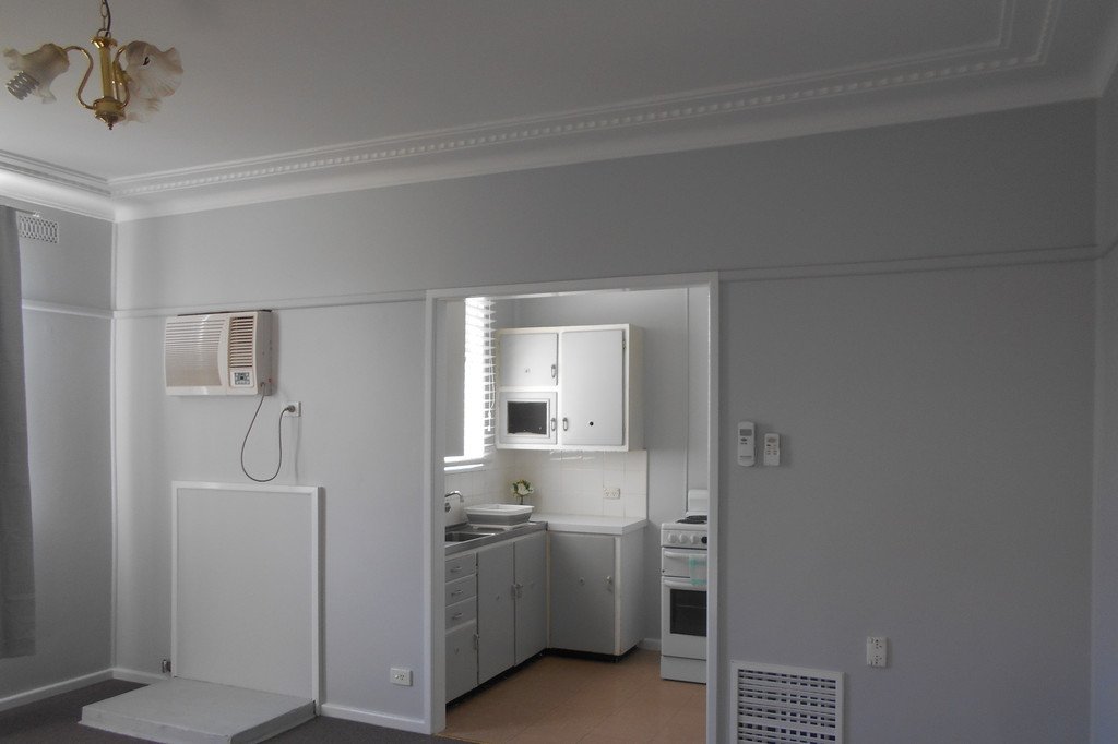 8 Colwell Street TUMUT 5