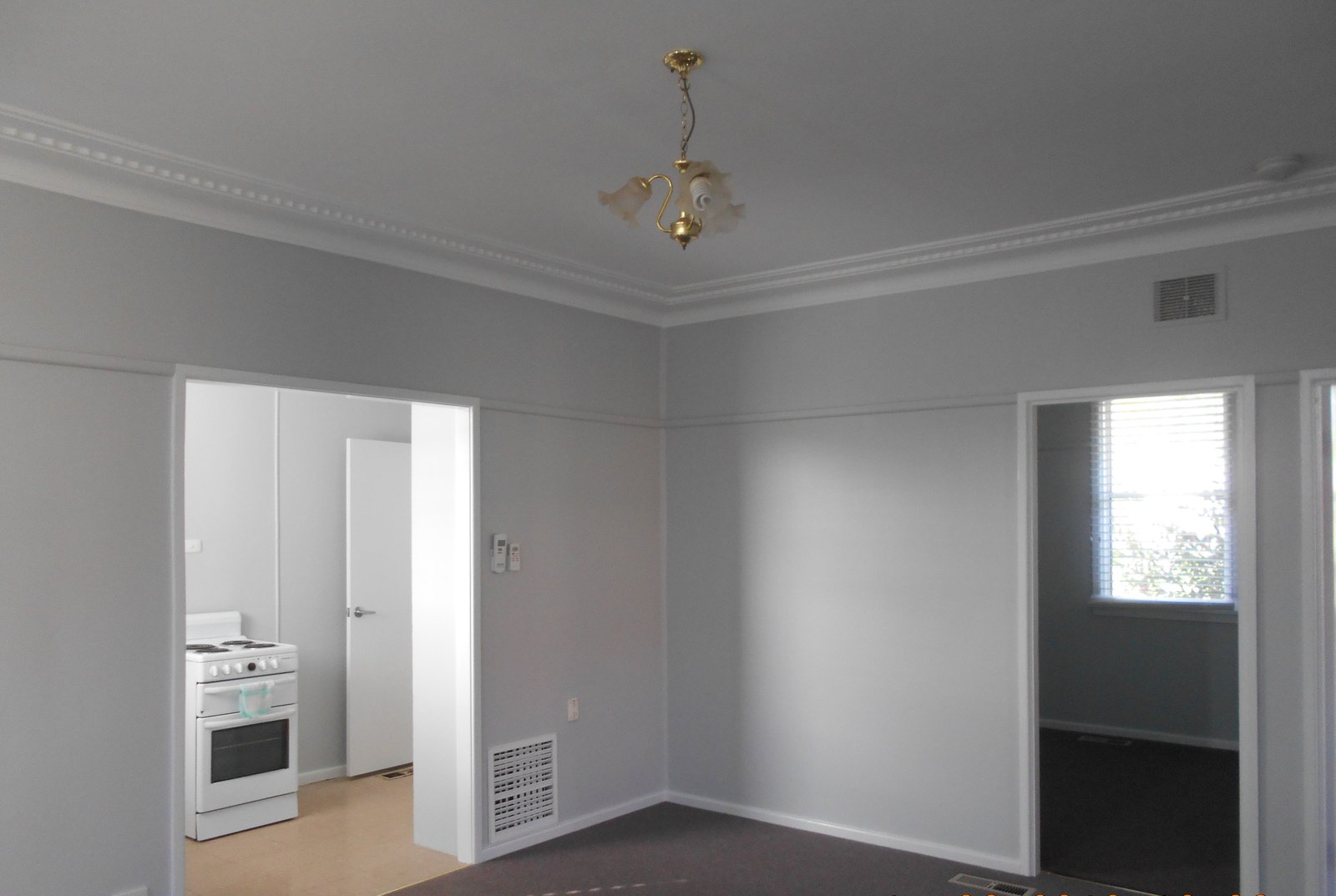 8 Colwell Street TUMUT 1