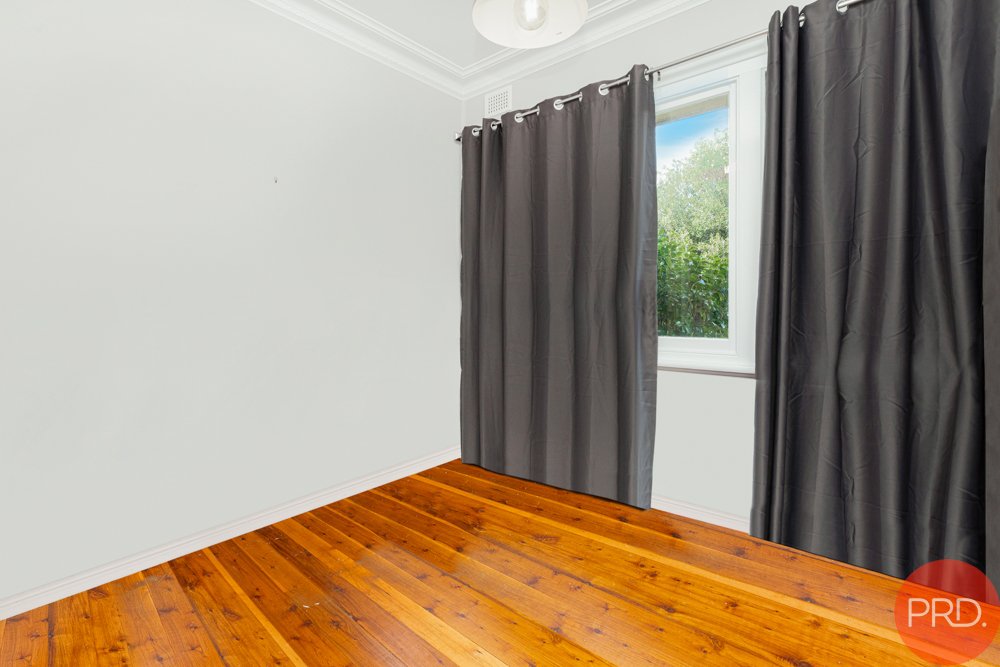 8 Compton Street RUTHERFORD 6