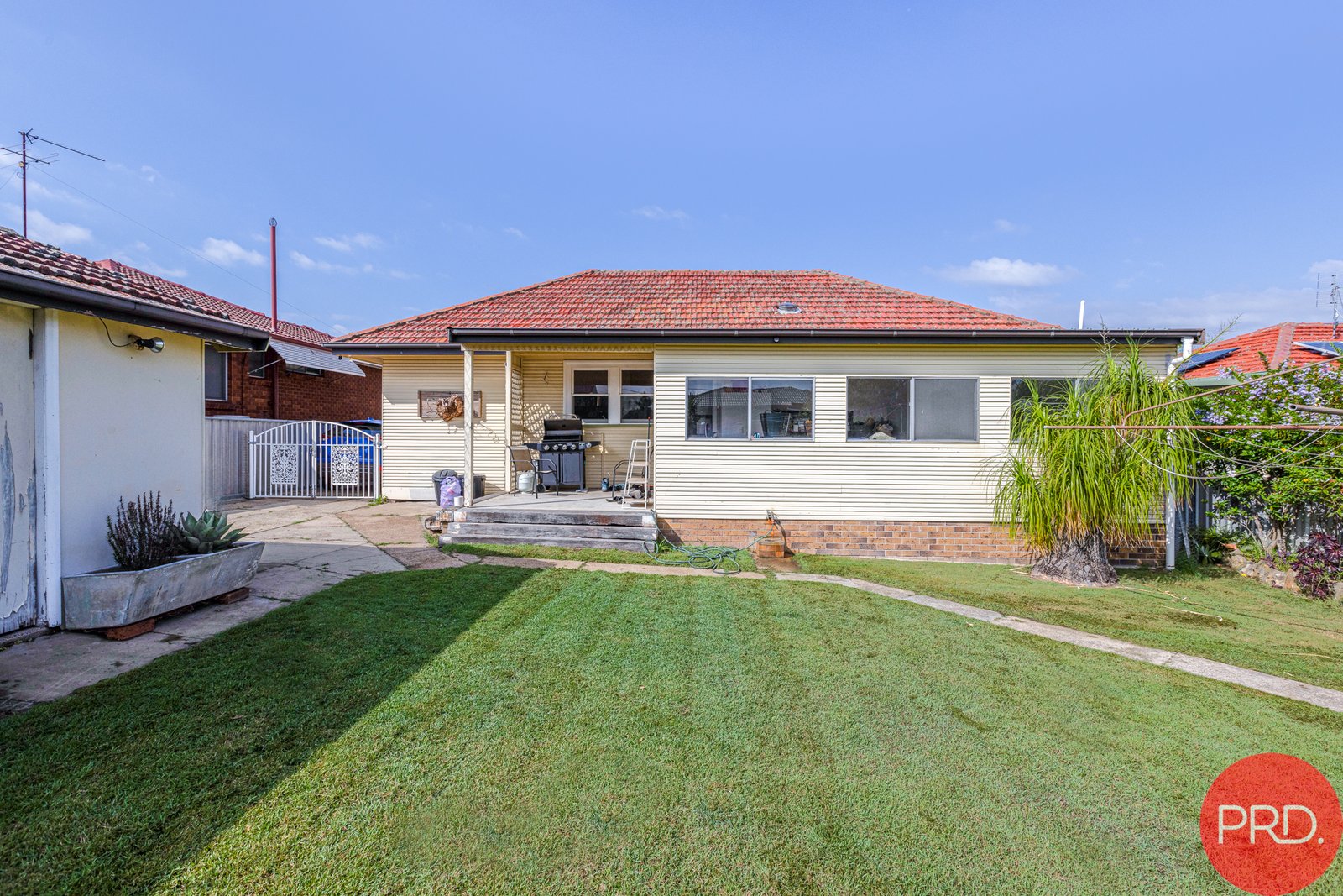 8 Compton Street RUTHERFORD 12