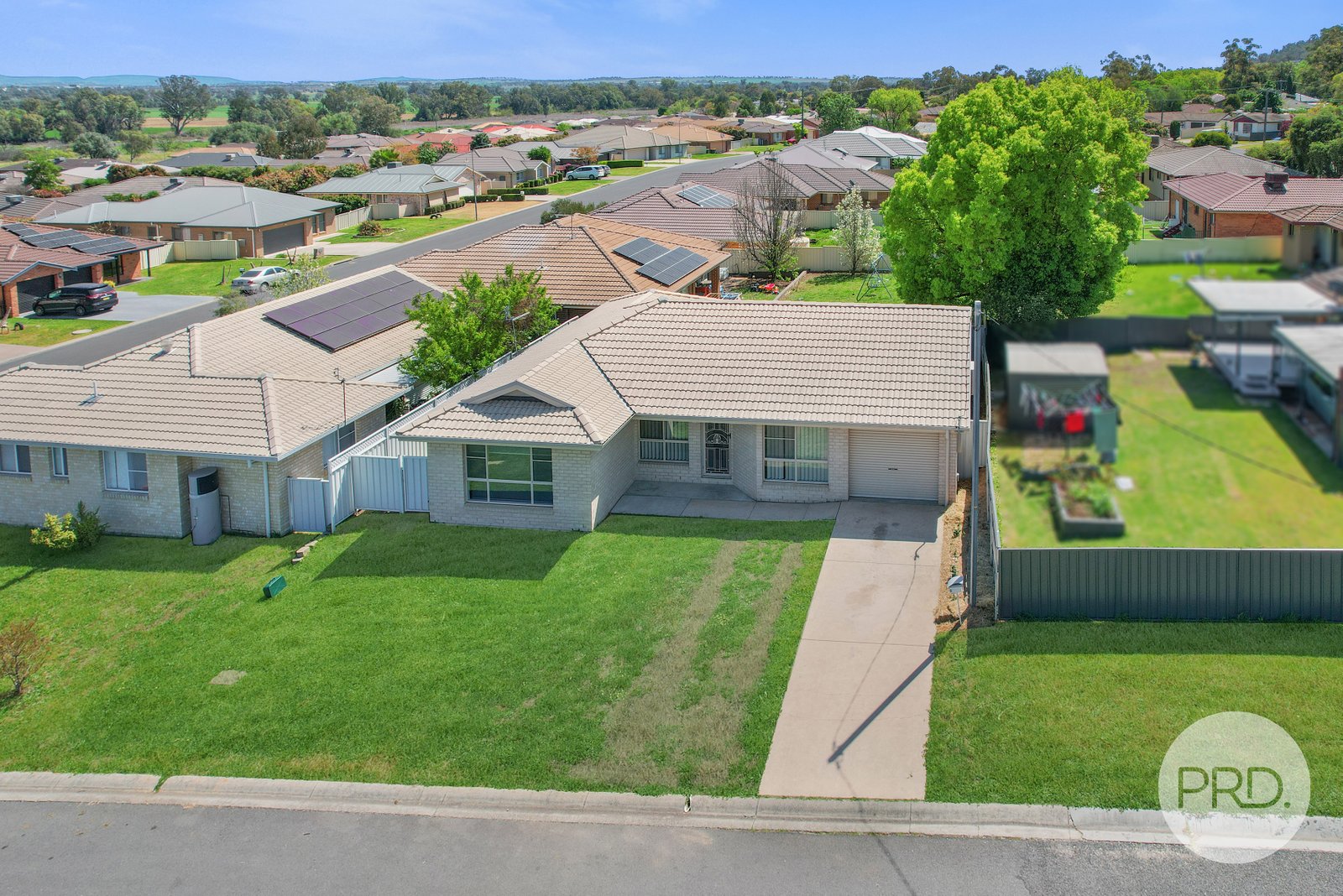 8 Cory Street TAMWORTH 3
