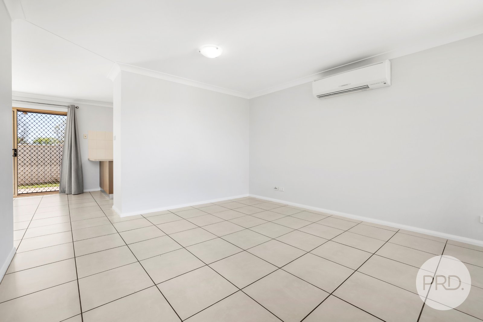 8 Cory Street TAMWORTH 4