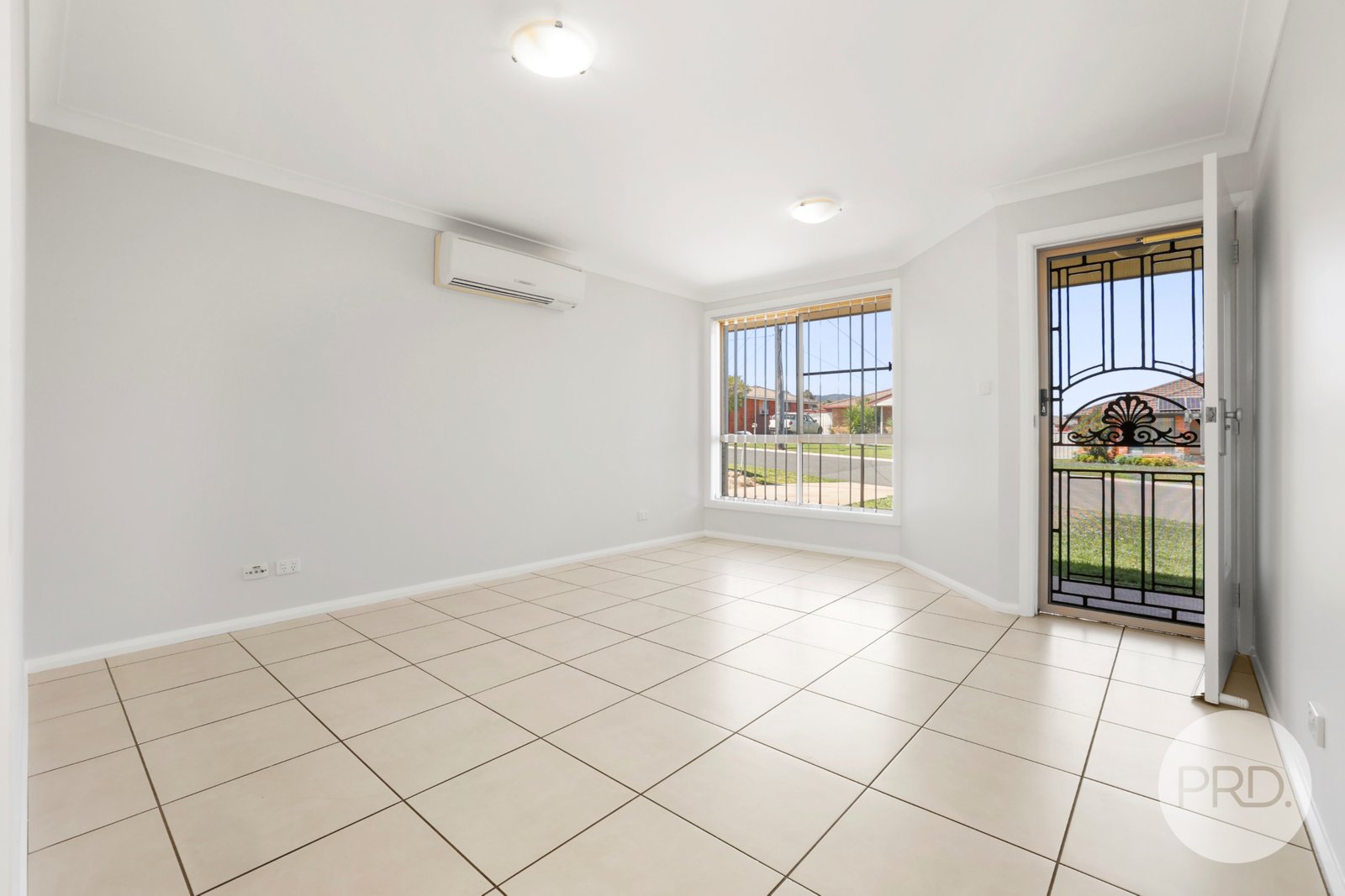 8 Cory Street TAMWORTH 5