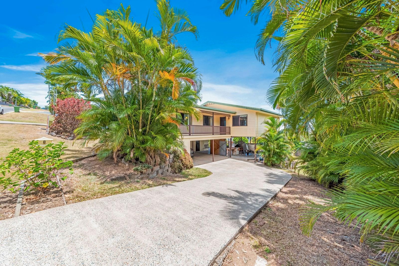 8 Country Road CANNONVALE 1