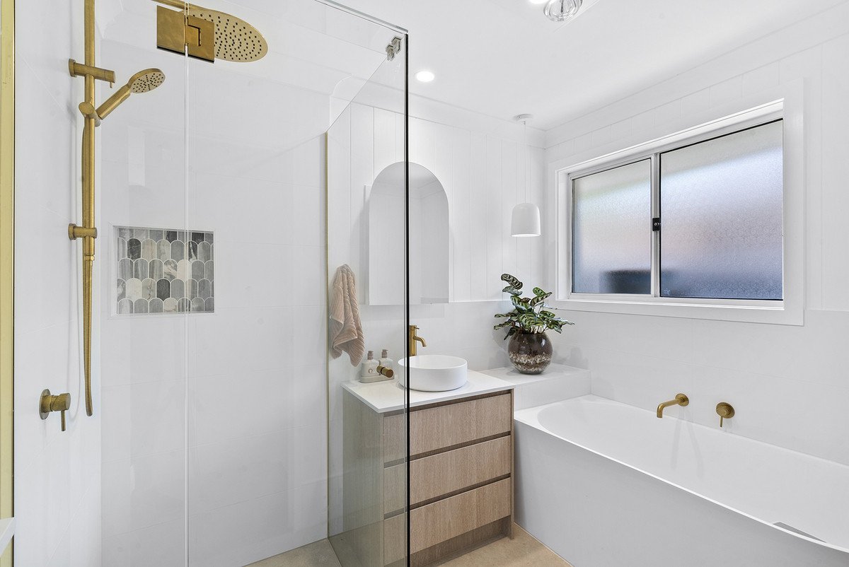 8 Cowell Drive Burleigh Heads 15