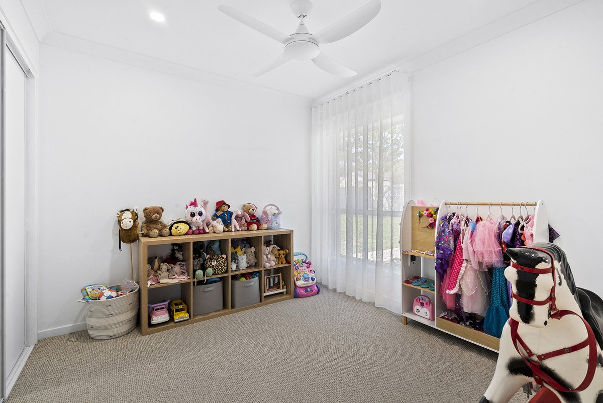 8 Cowell Drive Burleigh Heads 16