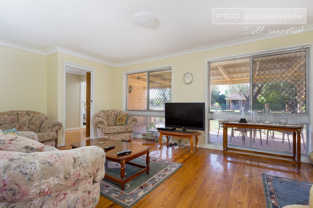 8 Craft Street LAKE ALBERT 3