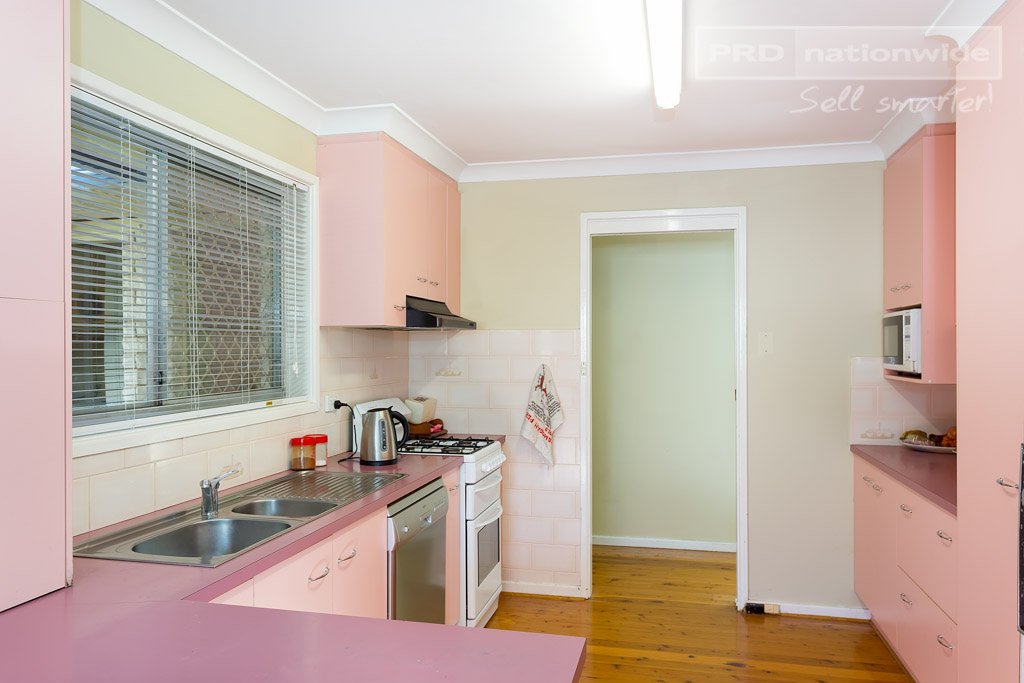 8 Craft Street LAKE ALBERT 8