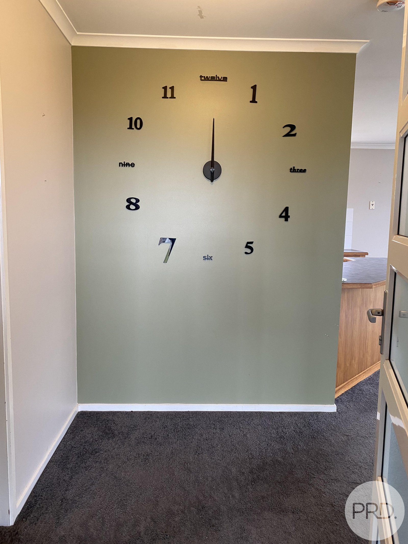8 Creed Court BRIGHTON 3