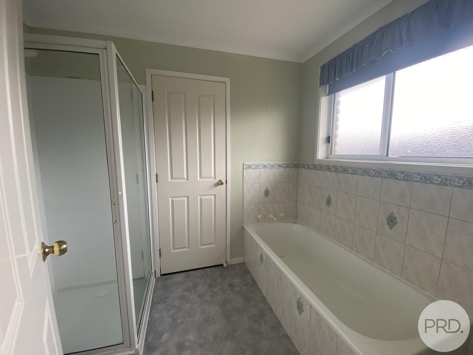 8 Creed Court BRIGHTON 10