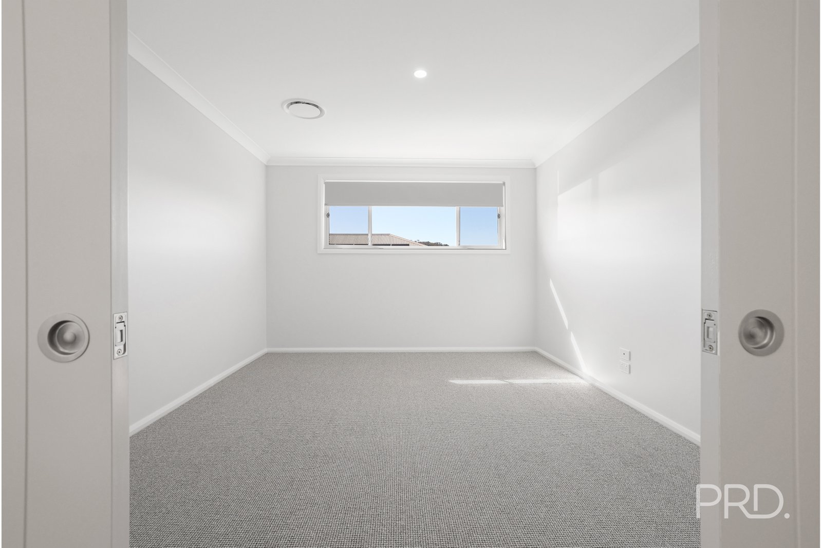 8 Crested Avenue TAMWORTH 8
