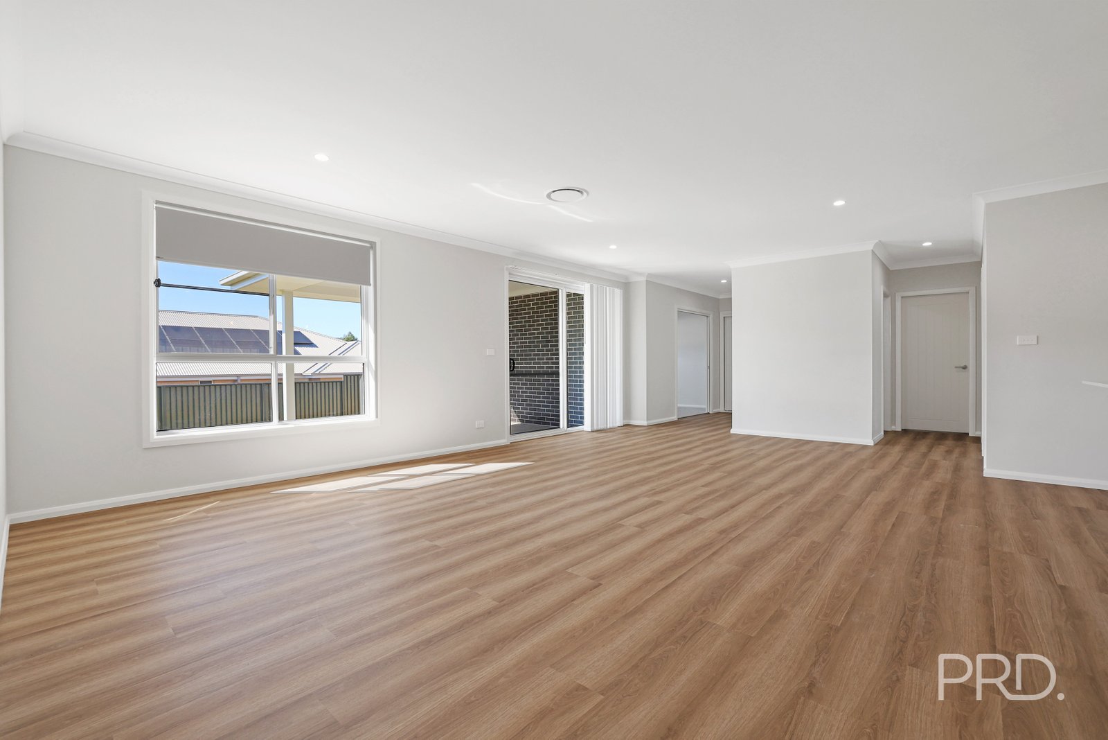 8 Crested Avenue TAMWORTH 13