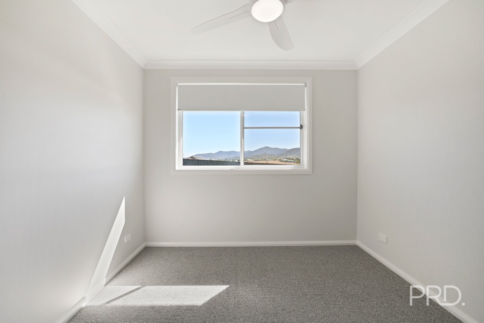 8 Crested Avenue TAMWORTH 22