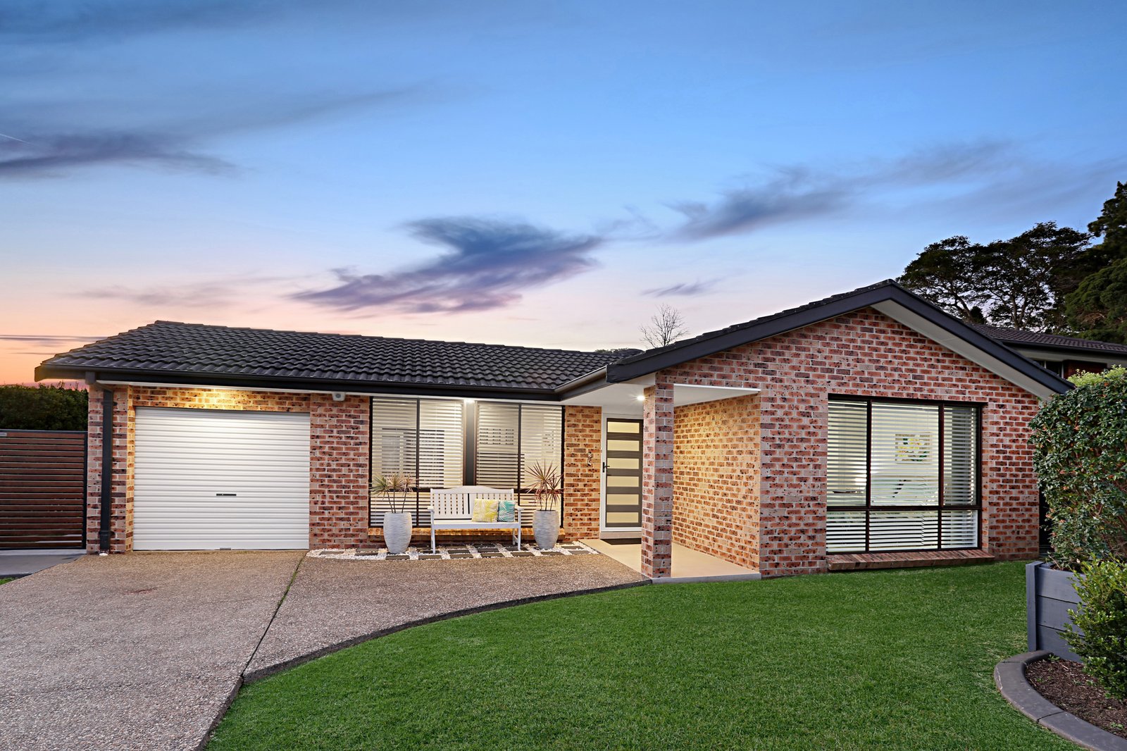 8 Crighton Place DAPTO 1