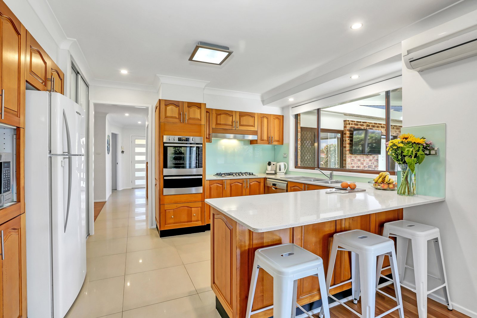 8 Crighton Place DAPTO 3