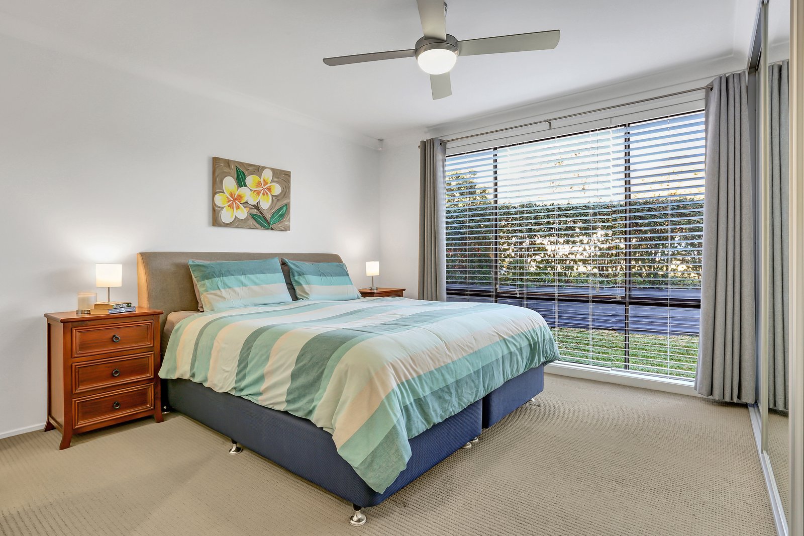 8 Crighton Place DAPTO 6