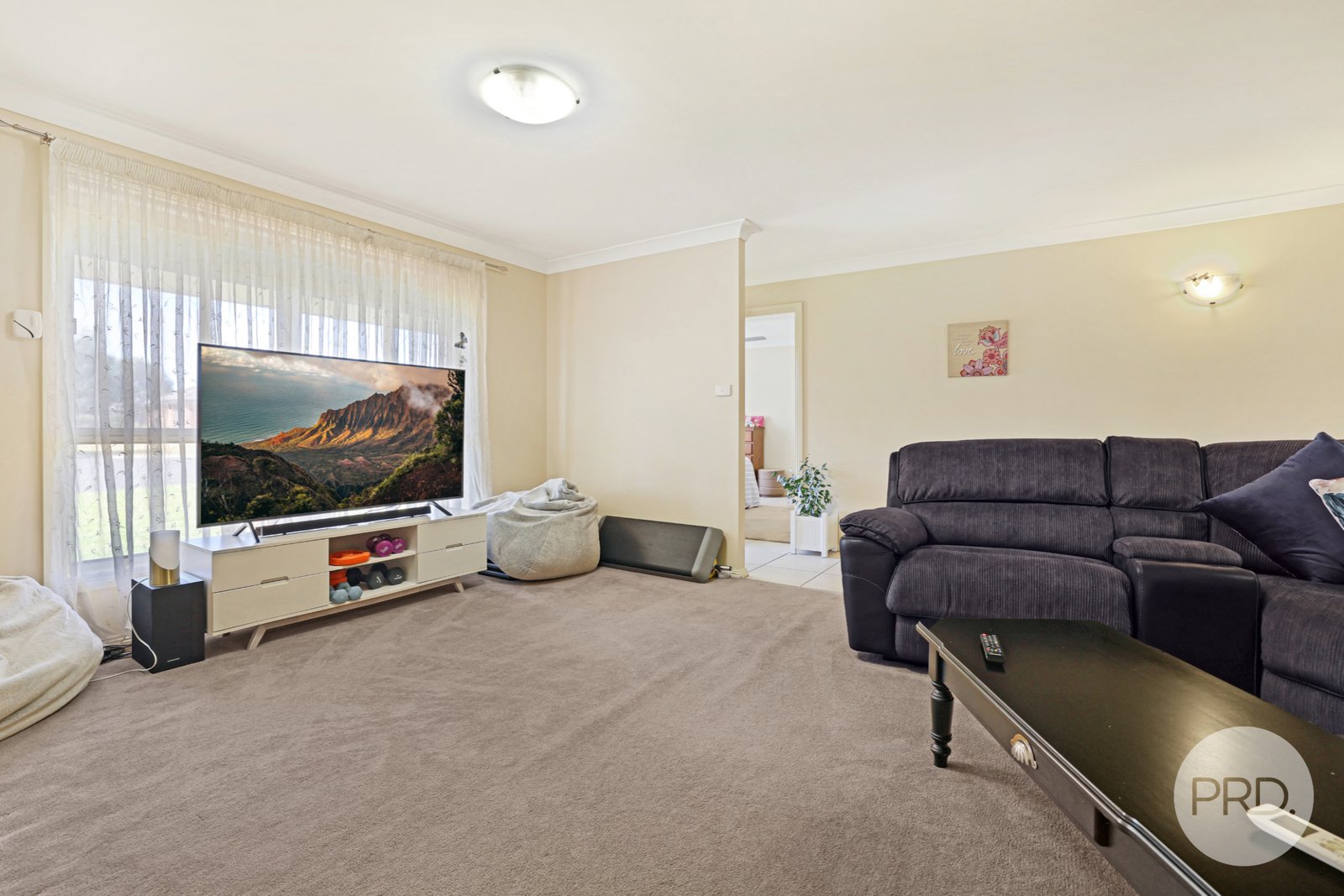 8 Cunningham Street TAMWORTH 5