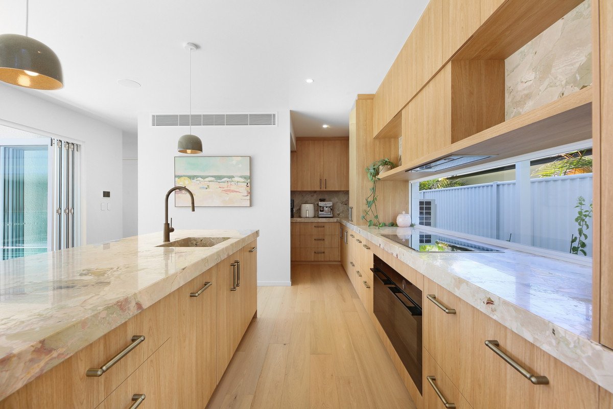 8 Curlew Crescent Burleigh Waters 7