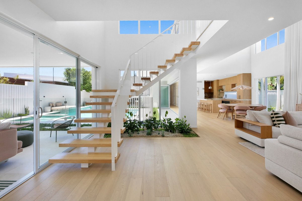 8 Curlew Crescent Burleigh Waters 11