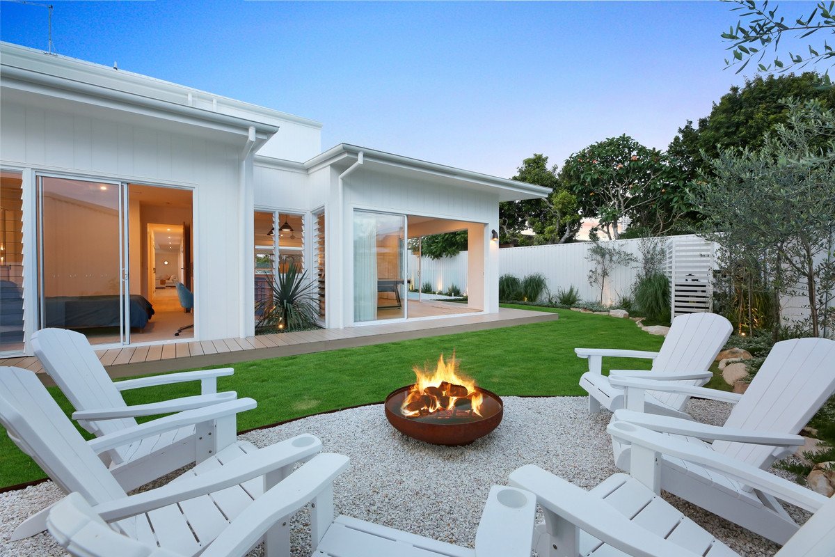 8 Curlew Crescent Burleigh Waters 18