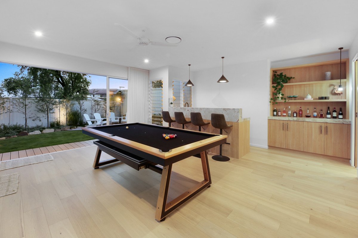 8 Curlew Crescent Burleigh Waters 19