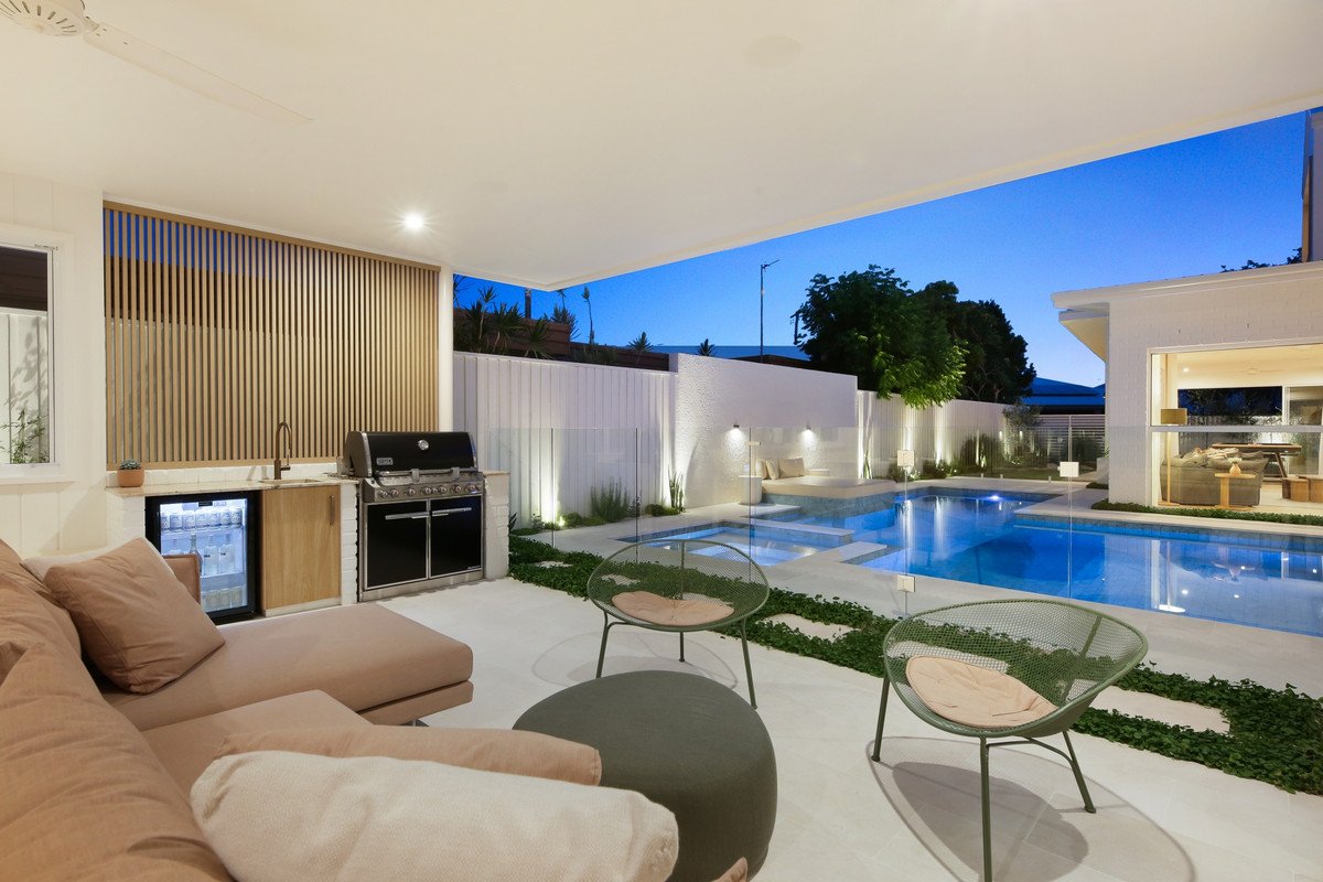 8 Curlew Crescent Burleigh Waters 21