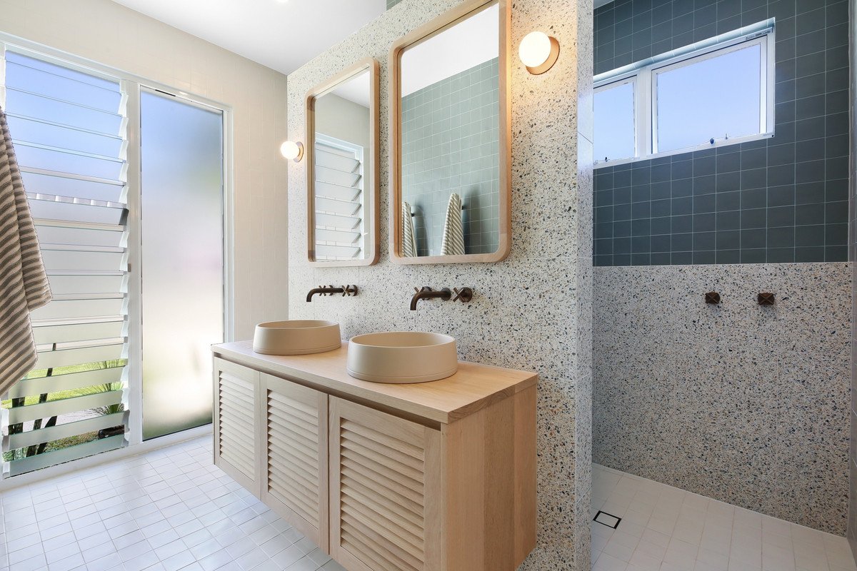 8 Curlew Crescent Burleigh Waters 29