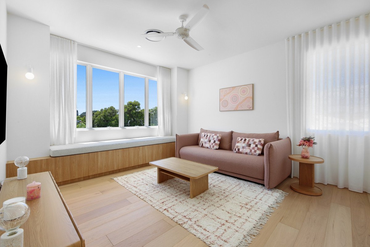 8 Curlew Crescent Burleigh Waters 33