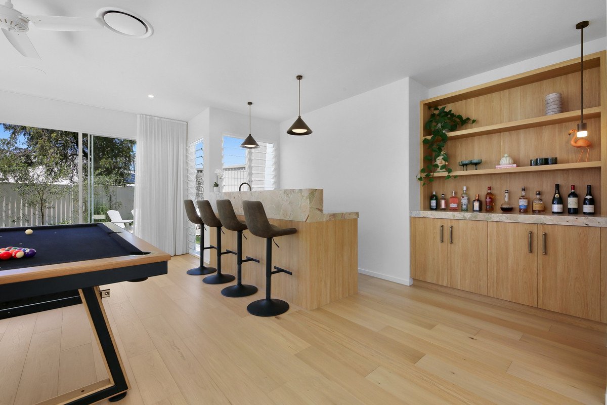 8 Curlew Crescent Burleigh Waters 35