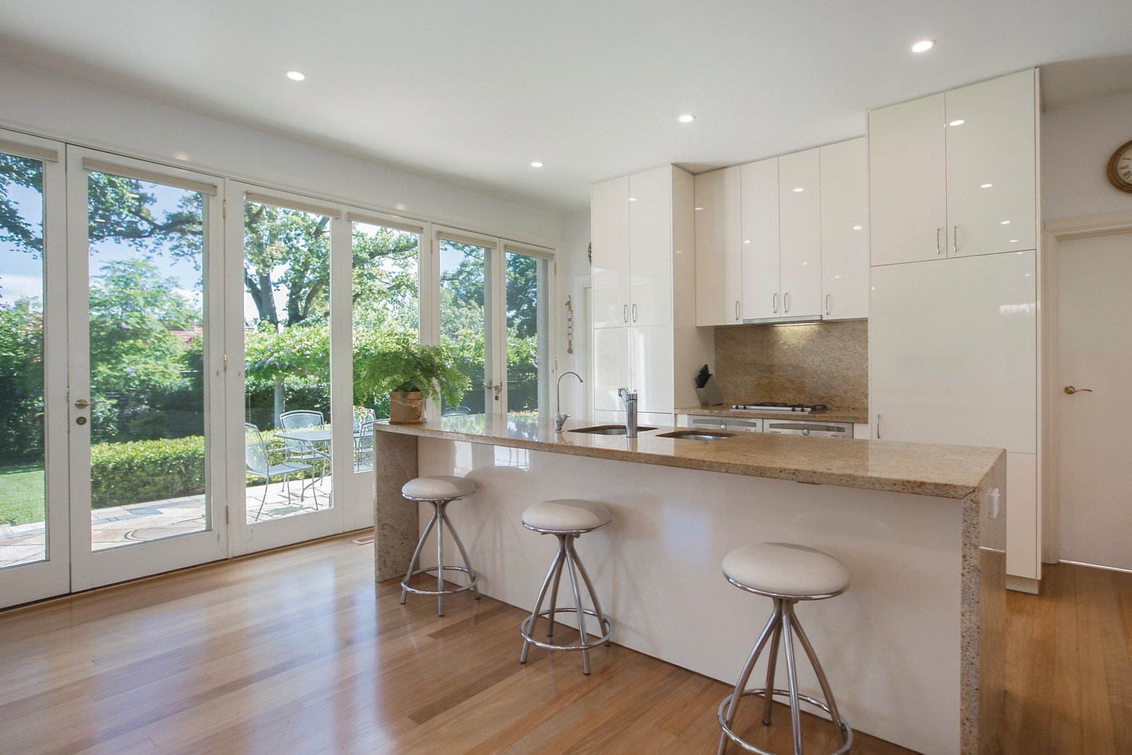 8 Currajong Avenue, Camberwell, VIC