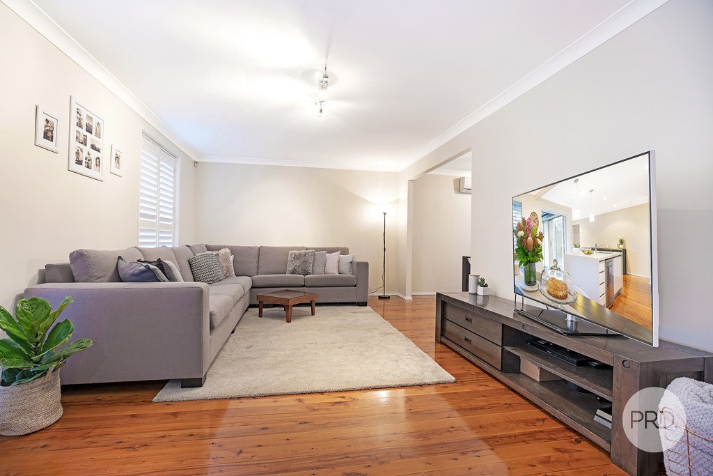 8 Currawong Crescent LEONAY 3